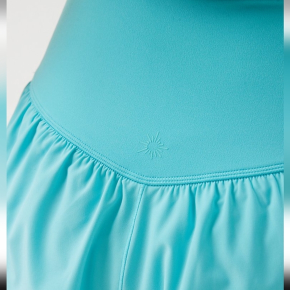 XS: Aerie Ruched Flowy Stretch Shorts - Picture 7 of 7